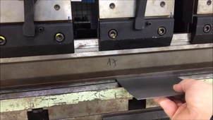 presse plieuse hft 50-20 croquage par plis succesifs.mp4