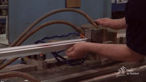 lextrusion-techniques-de-la-plasturgie-cegep-de-thetford-hd[1].mp4