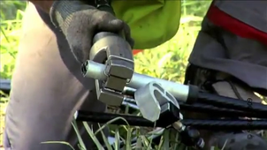 monteur-de-rseaux-lectriques-aro-souterrains-2mn54.mp4