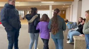 Tu es ... projet PHARE collège Aurélie Aubert -4K.mp4