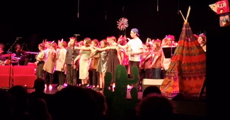 Extrait du final du spectacle de la chorale