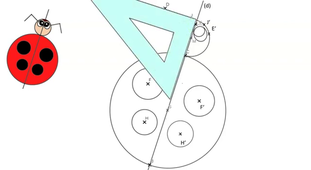 Compléter une figure par symétrie axiale - Juliette Hernando