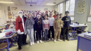 Pupils' cover (6e3) - Wham - Last Christmas.mov