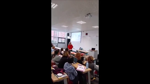 C Charrière_Poésie_3_Regarder lire et questionner les illustrations.mp4