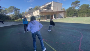Marie, Colline, Alice et Anais - Lycée Simone Veil.mov
