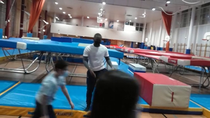 Trampolining warm-up in English year 7.mp4
