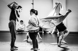 Danser ensemble