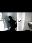 Inclus, mais pas intrus