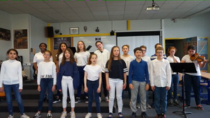 Fly me to the Moon Astronotes & friends MX19 Collège Danton Levallois.mp4