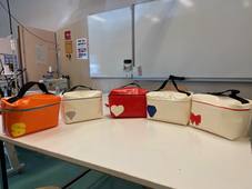 La fabrication d’un sac vanity en bâche